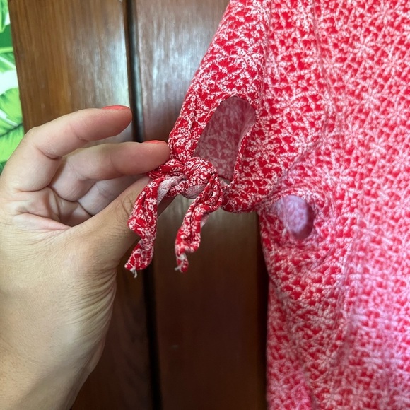 Universal Thread Faux Wrap Blouse Top Womens Medium Red White - Picture 2 of 5